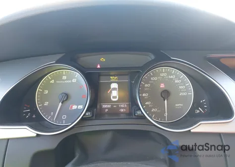 2011 Audi S5 4.2 Premium Plus from USA, damaged, VIN WAUVVAFRXBA037425